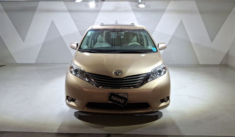 Toyota Sienna 3.5 XLE PIEL AT Minivan 2013