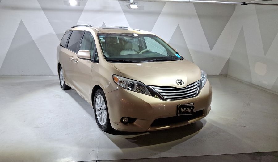 Toyota Sienna 3.5 XLE PIEL AT Minivan 2013