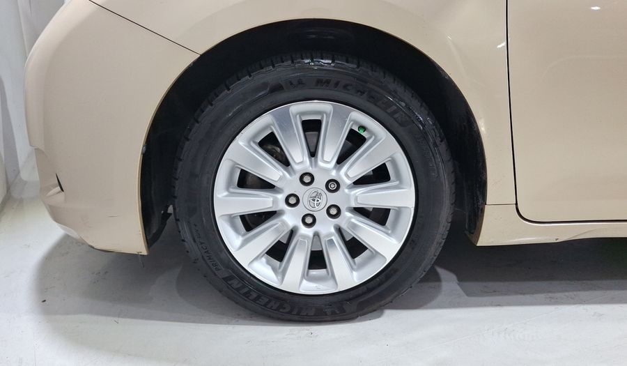 Toyota Sienna 3.5 XLE PIEL AT Minivan 2013