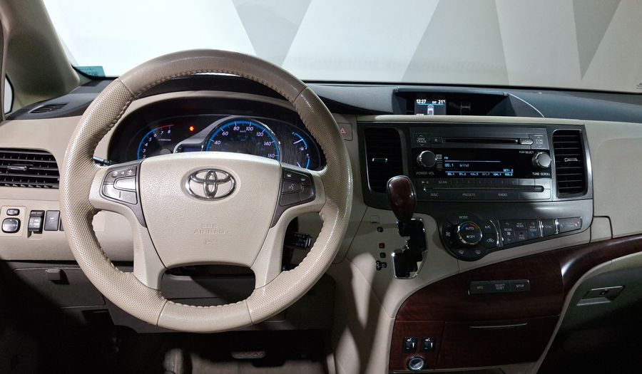 Toyota Sienna 3.5 XLE PIEL AT Minivan 2013
