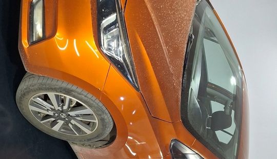 Nissan • Versa