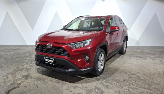 Toyota • RAV4