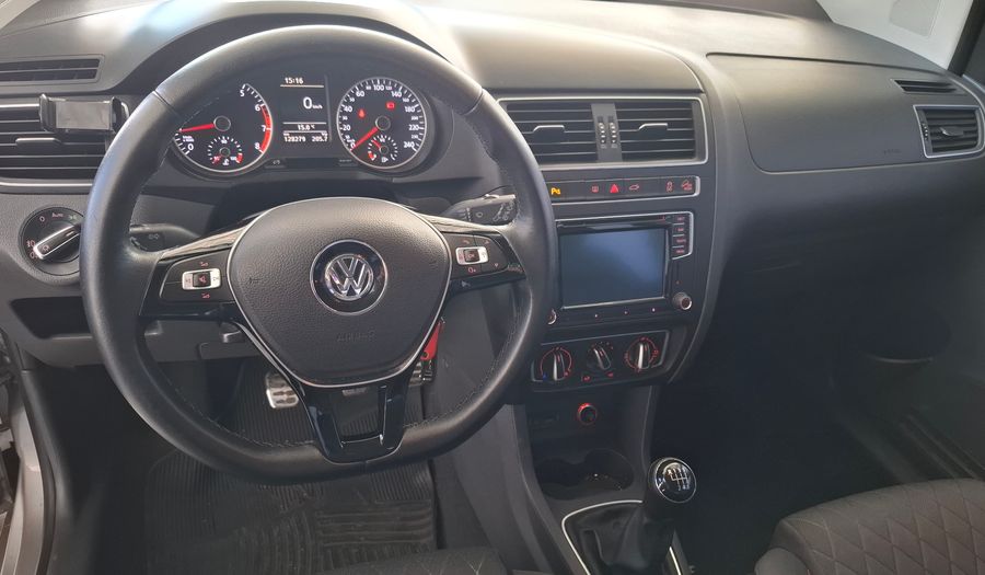 Volkswagen Crossfox 1.6 16V CROSSFOX HIGHLINE Hatchback 2016