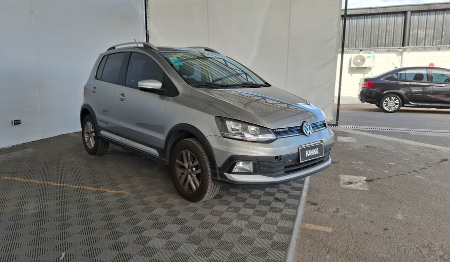 Volkswagen Crossfox 1.6 16V CROSSFOX HIGHLINE Hatchback 2016