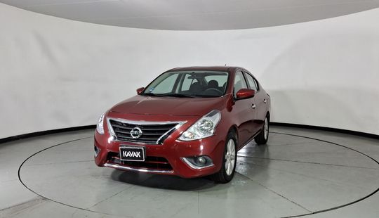Nissan • Versa