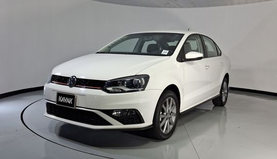 Volkswagen • Vento
