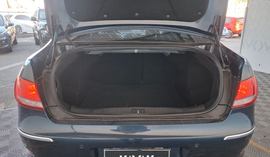 Peugeot 408 2.0 16V FELINE Sedan 2013
