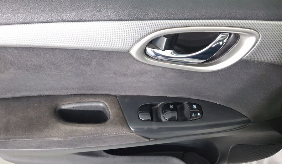 Nissan Sentra 1.8 SR NAVI CVT Sedan 2016