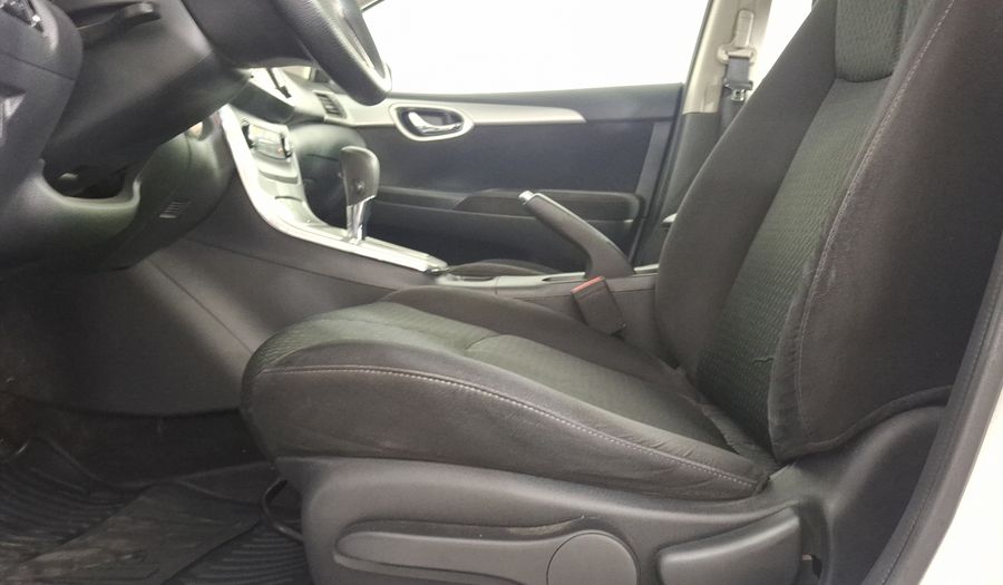 Nissan Sentra 1.8 SR NAVI CVT Sedan 2016