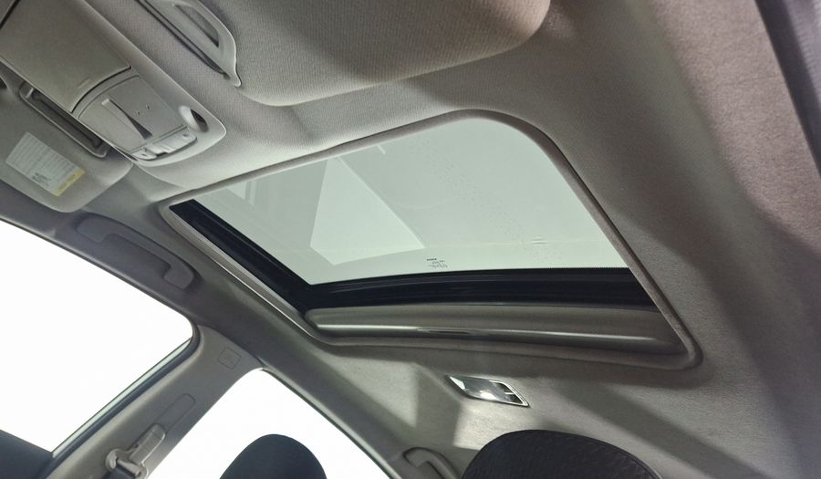 Nissan Sentra 1.8 SR NAVI CVT Sedan 2016
