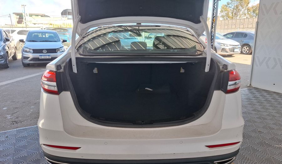 Ford Mondeo 2.0 SEL AUTO Sedan 2020