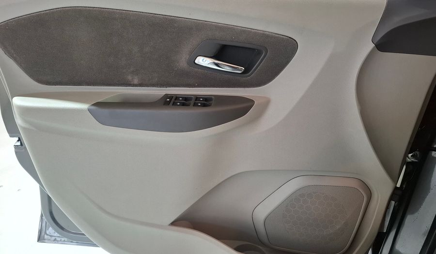 Chevrolet Spin 1.8 LTZ 5S Minivan 2014
