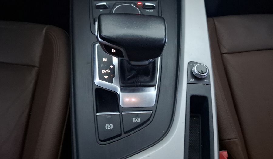 Audi A4 2.0 TFSI DYNAMIC S-TRONIC Sedan 2017