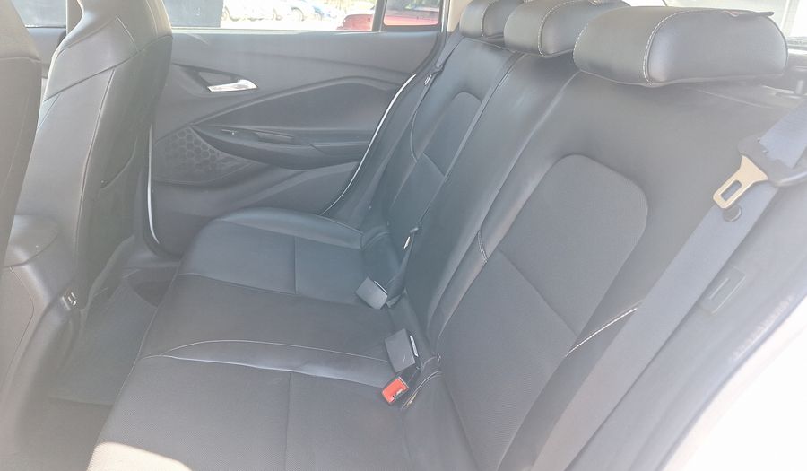 Chevrolet Onix 1.0T AUTO PREMIER P Hatchback 2023