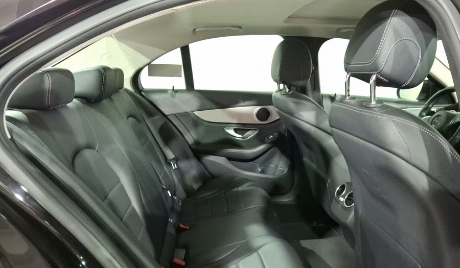 Mercedes Benz Clase C 2.0 200 CGI SPORT AT Sedan 2015
