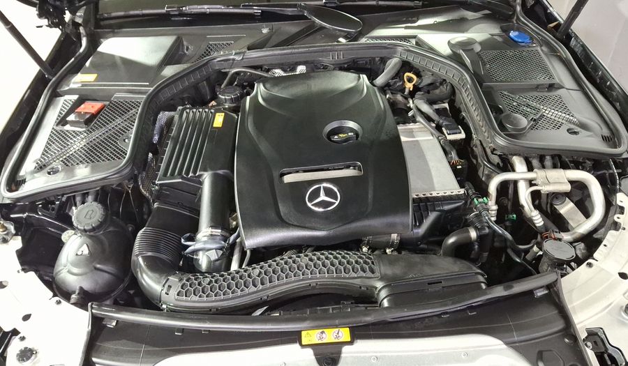 Mercedes Benz Clase C 2.0 200 CGI SPORT AT Sedan 2015