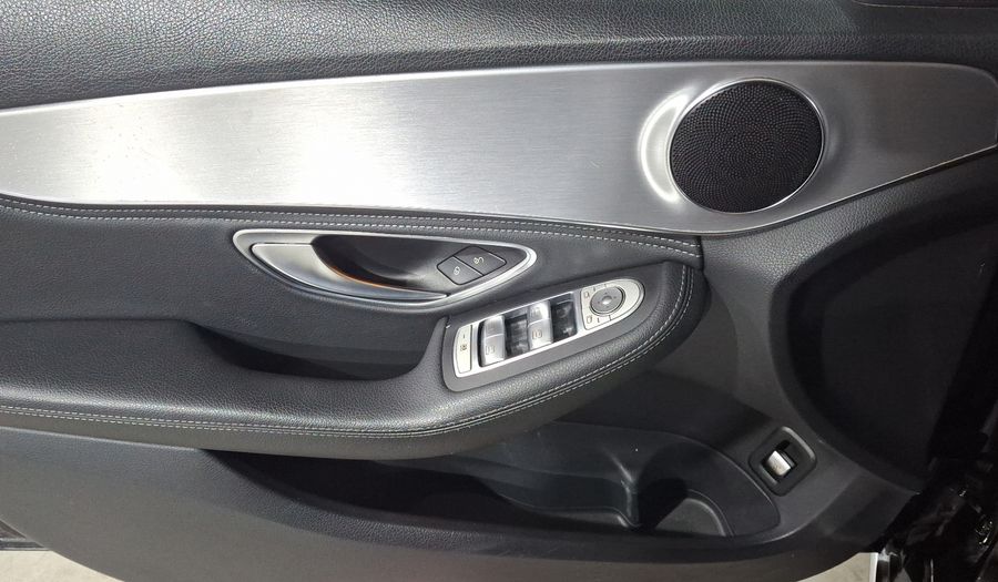 Mercedes Benz Clase C 2.0 200 CGI SPORT AT Sedan 2015