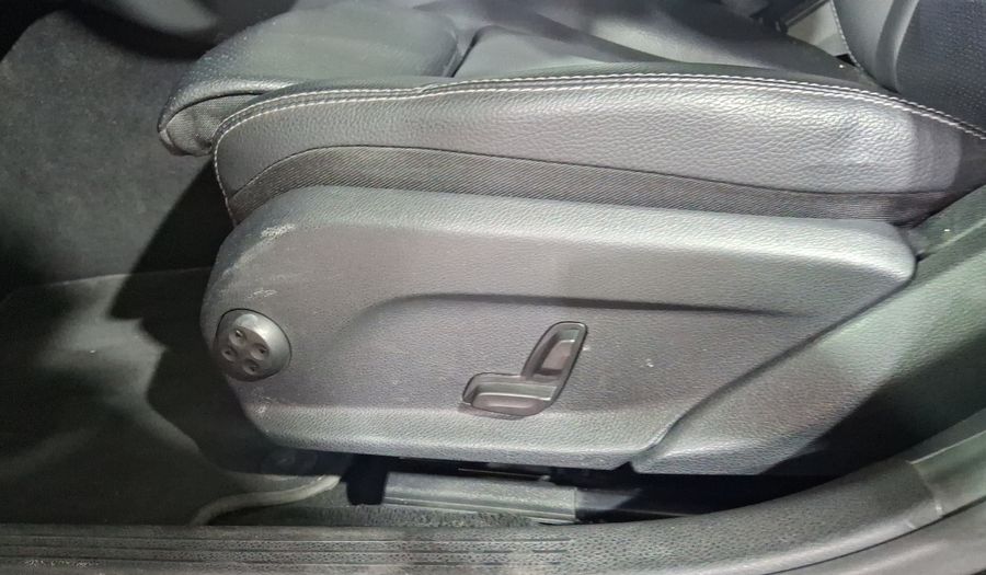 Mercedes Benz Clase C 2.0 200 CGI SPORT AT Sedan 2015