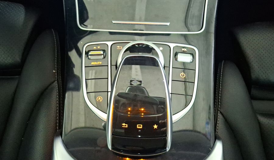 Mercedes Benz Clase C 2.0 200 CGI SPORT AT Sedan 2015