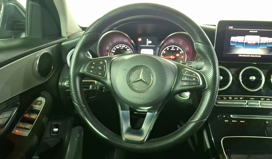 Mercedes Benz Clase C 2.0 200 CGI SPORT AT Sedan 2015