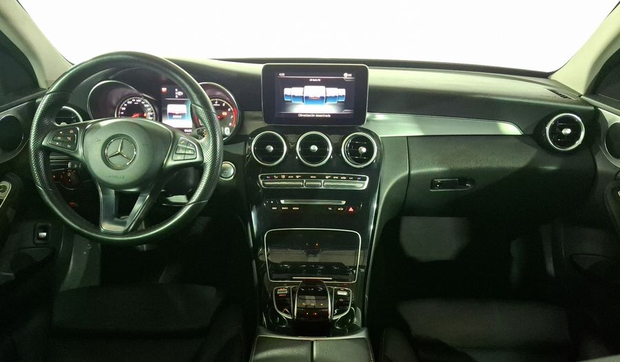 Mercedes Benz Clase C 2.0 200 CGI SPORT AT Sedan 2015