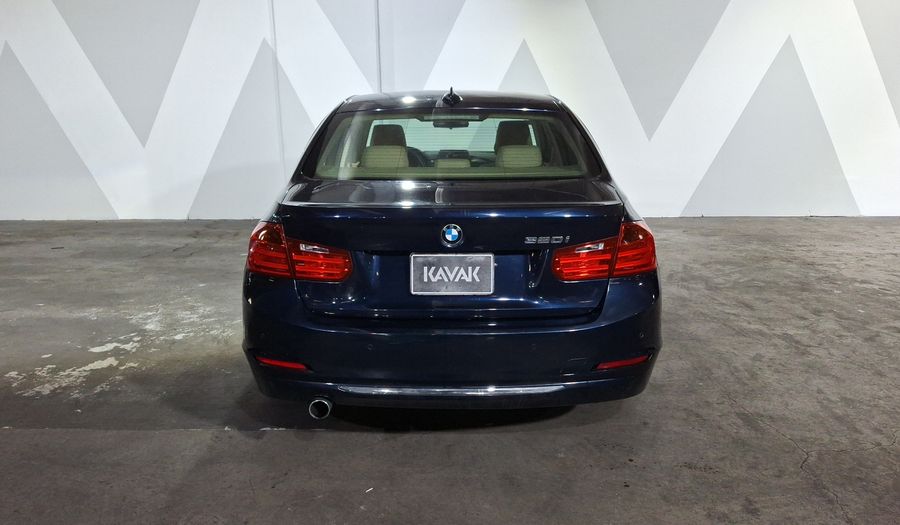 Bmw Serie 3 2.0 320IA LUXURY LINE Sedan 2015