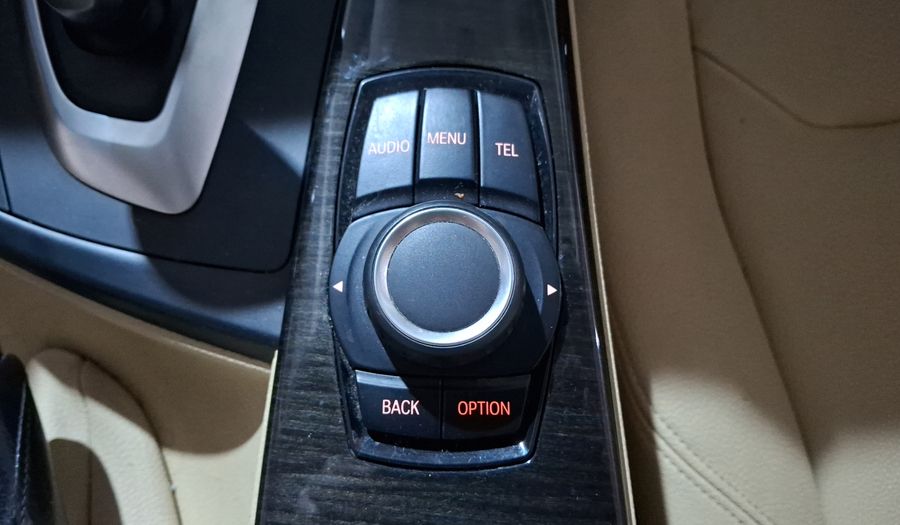 Bmw Serie 3 2.0 320IA LUXURY LINE Sedan 2015