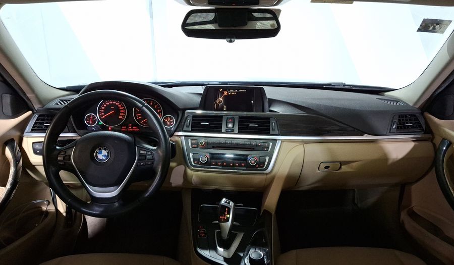 Bmw Serie 3 2.0 320IA LUXURY LINE Sedan 2015