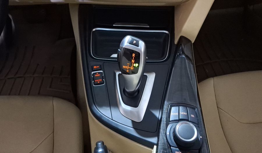 Bmw Serie 3 2.0 320IA LUXURY LINE Sedan 2015