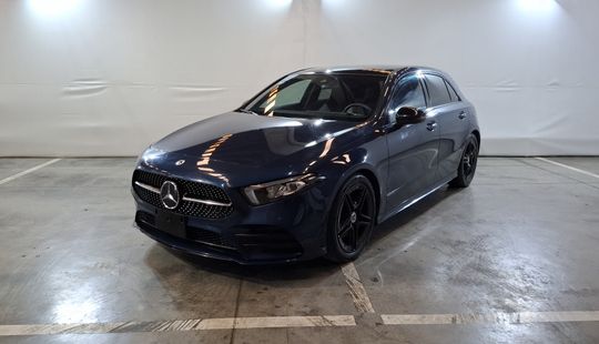 Mercedes Benz • Clase A
