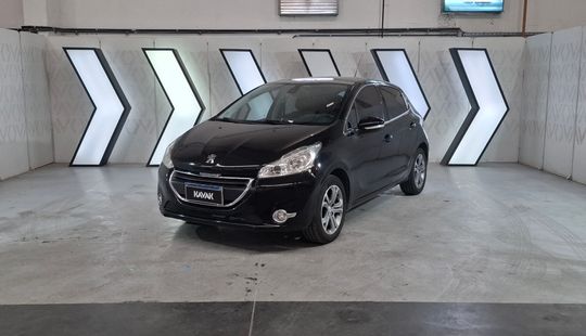 Peugeot • 208