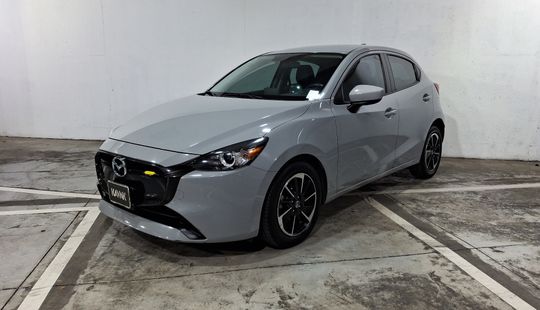 Mazda • Mazda 2