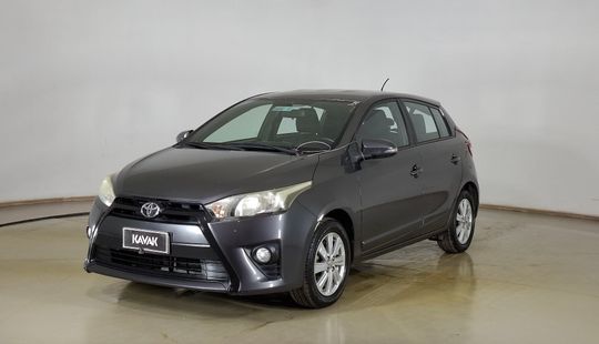 Toyota • Yaris