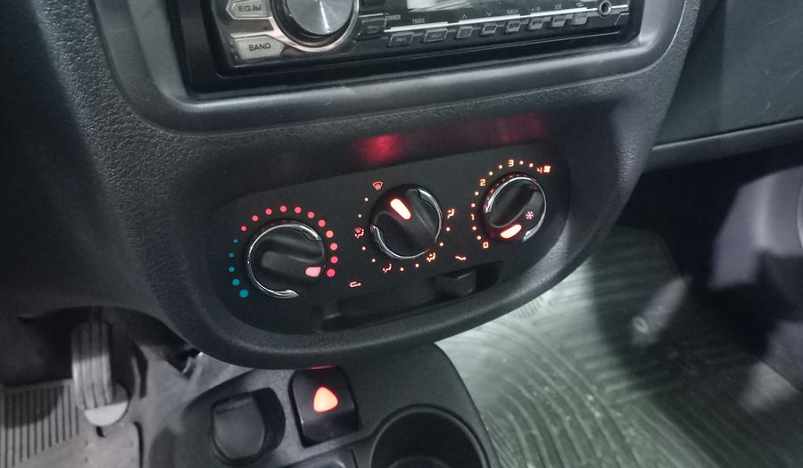 Renault Clio 1.1 CONFORT Hatchback 2015