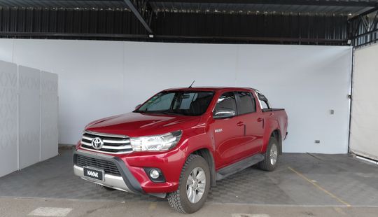 Toyota • Hilux