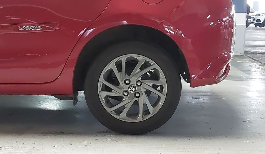 Toyota Yaris 1.5 XS CVT Hatchback 2023