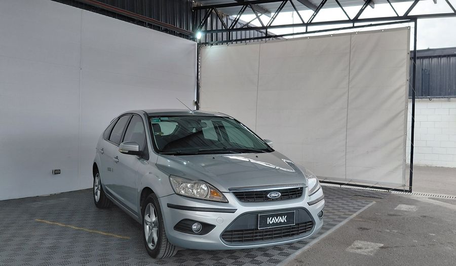 Ford Focus Ii 1.6 TREND Hatchback 2011