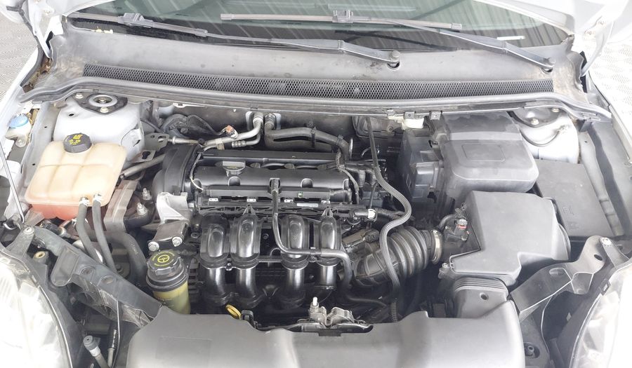 Ford Focus Ii 1.6 TREND Hatchback 2011