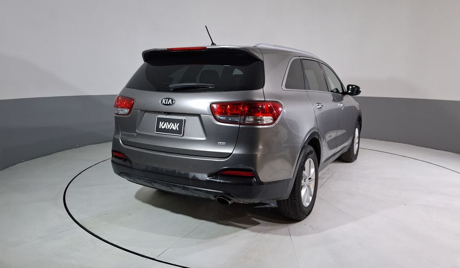 Kia Sorento 2.4 LX AT Suv 2016