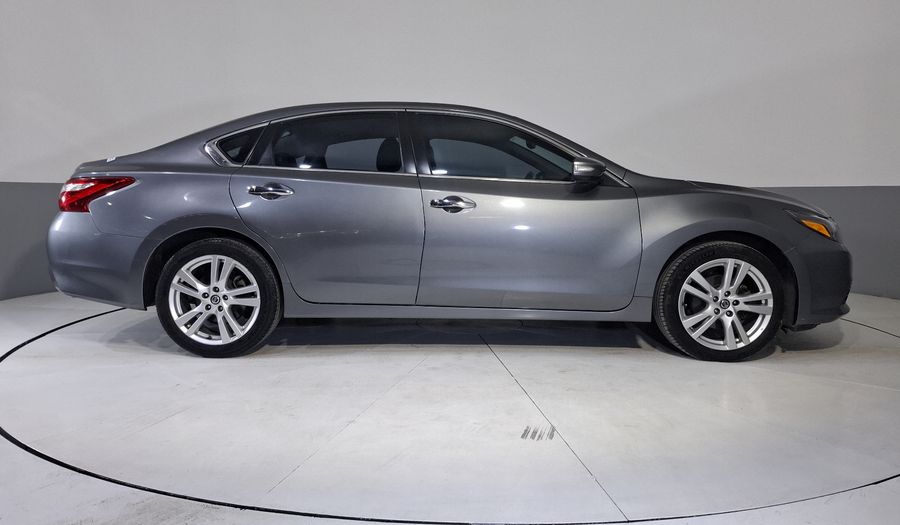 Nissan Altima 3.5 EXCLUSIVE CVT Sedan 2017