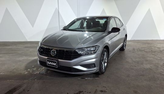Volkswagen • Jetta