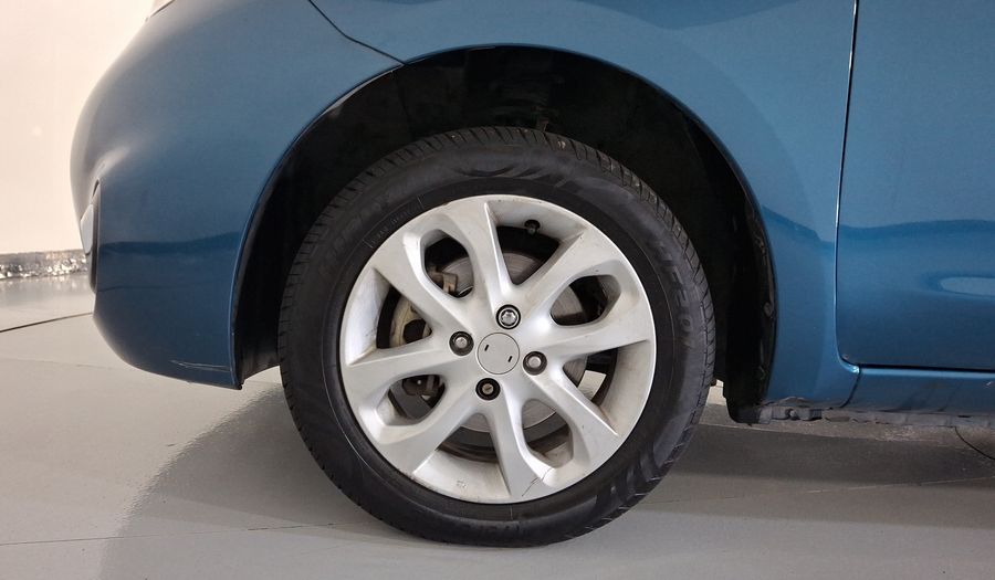 Nissan March 1.6 ADVANCE Hatchback 2020