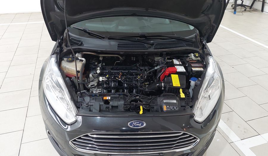 Ford Fiesta 1.6 TITANIUM AT Hatchback 2017