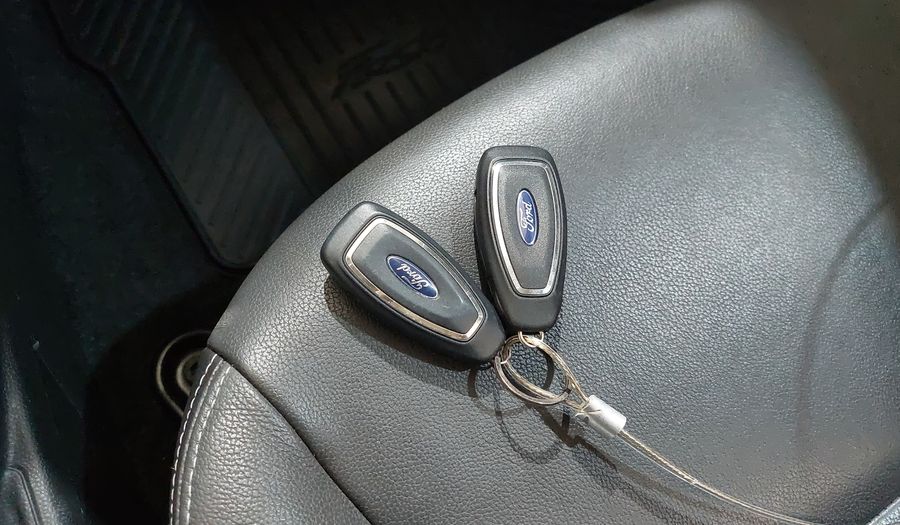 Ford Fiesta 1.6 TITANIUM AT Hatchback 2017