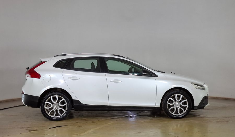 Volvo V40 1.6 T4 COMFORT CROSS COUNTRY Hatchback 2016