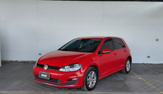 Volkswagen • Golf