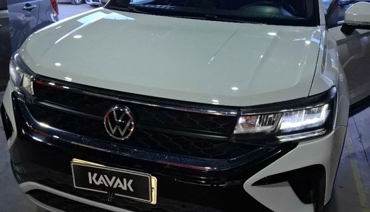 Volkswagen • Taos
