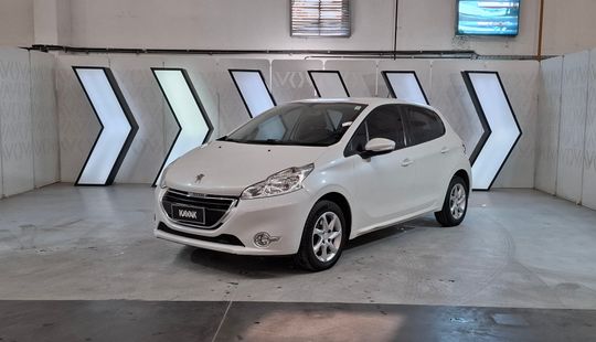 Peugeot • 208