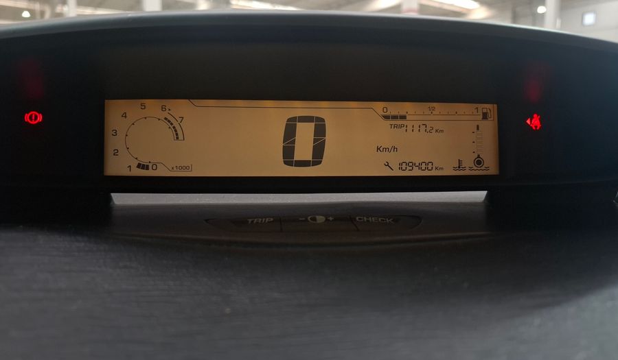 Citroen C4 2.0I 16V SX Sedan 2010