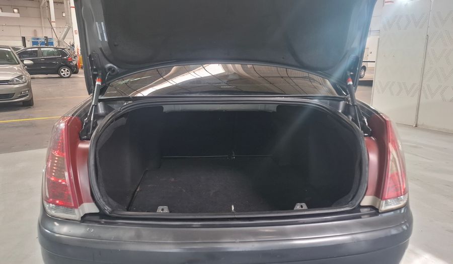 Citroen C4 2.0I 16V SX Sedan 2010